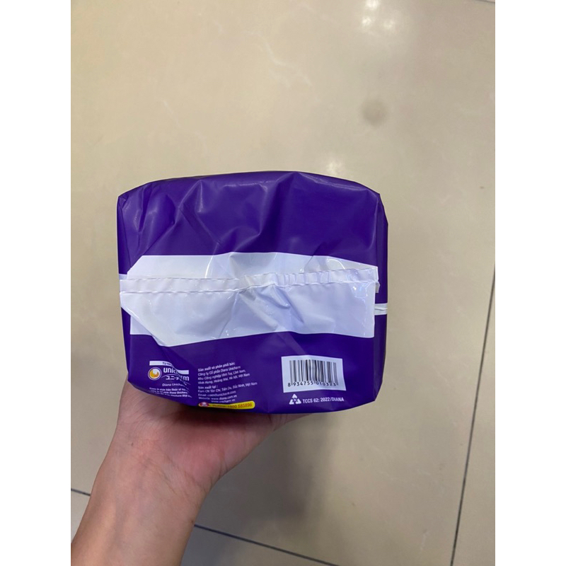 Băng Vệ Sinh Ban Đêm Diana Siêu Thấm Super Night 35cm 12 Miếng