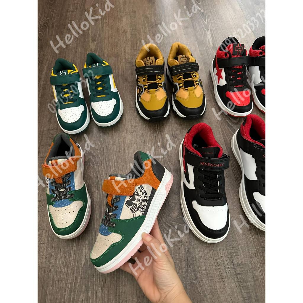 Giày thể thao màu sắc 04/10