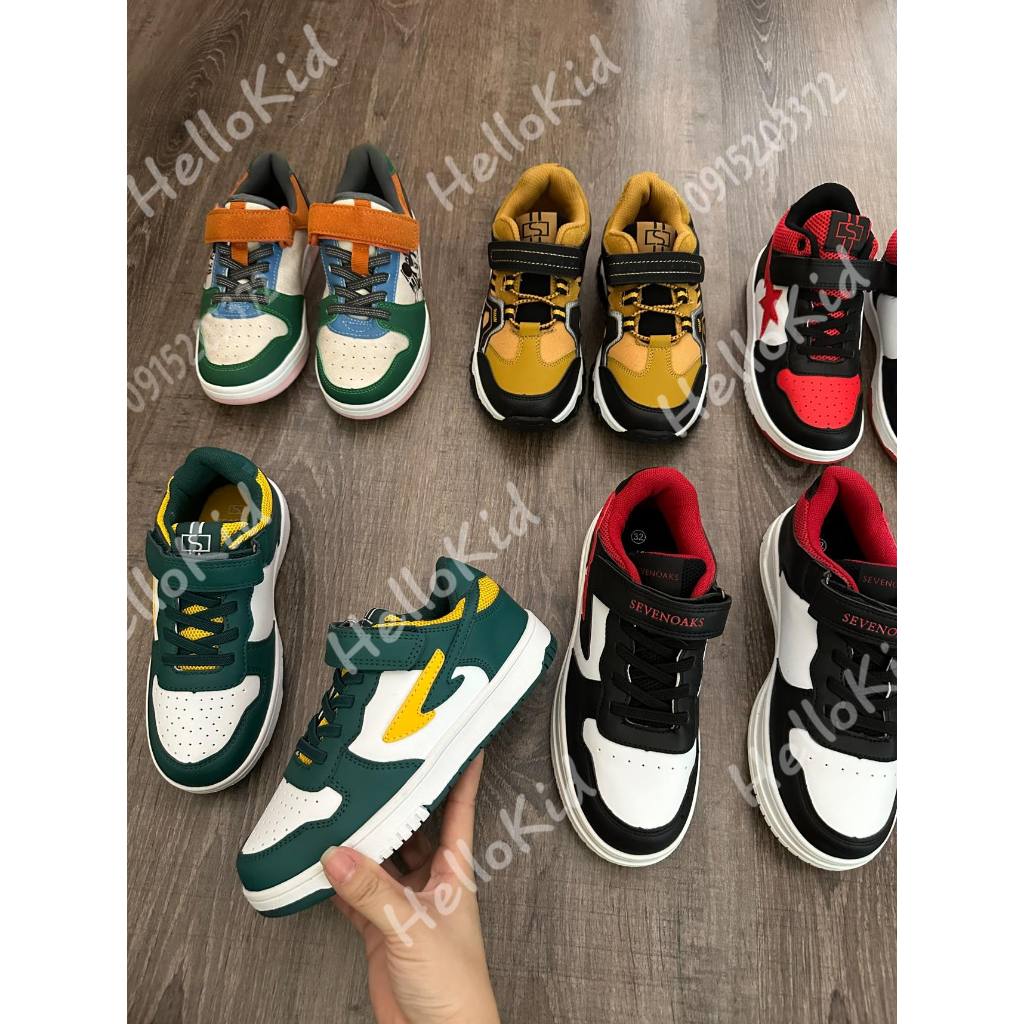 Giày thể thao màu sắc 04/10