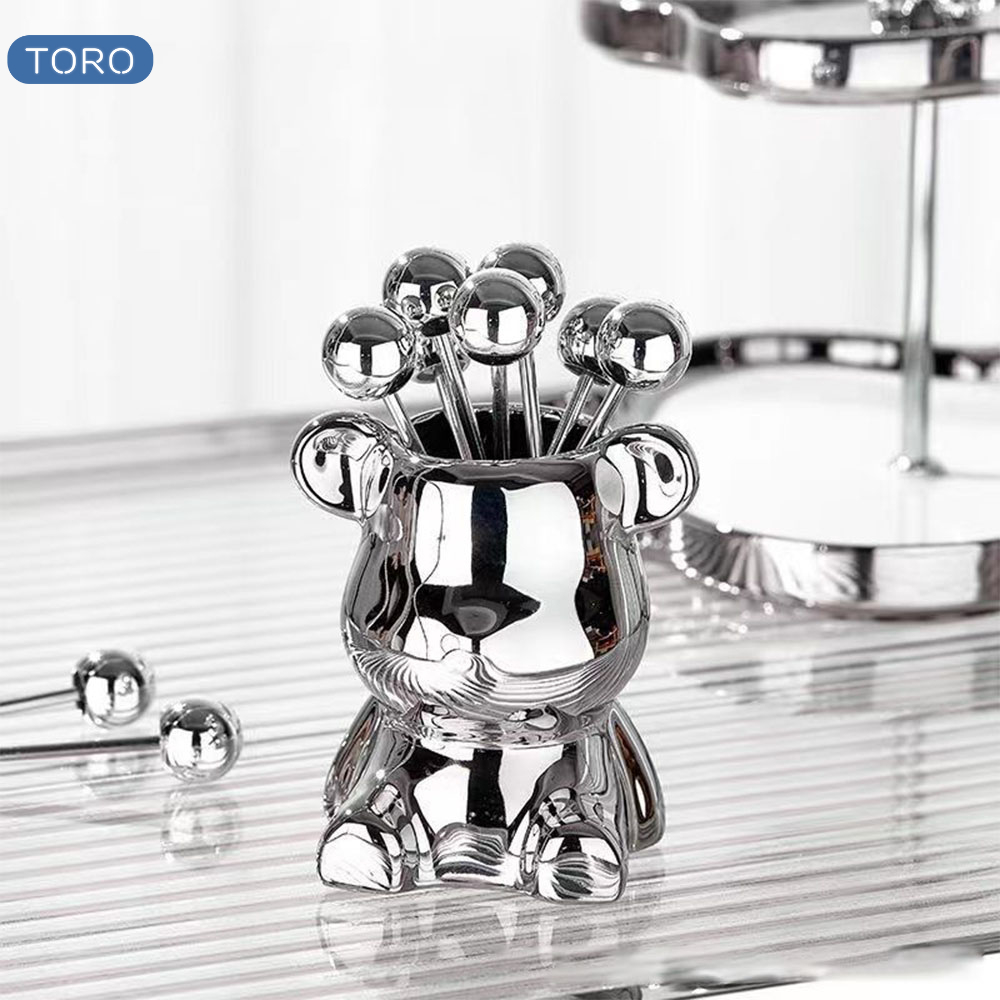 Bộ nĩa trái cây inox không gỉ kèm hộp đựng hình gấu Bearick mạ điện cao cấp sang trọng.