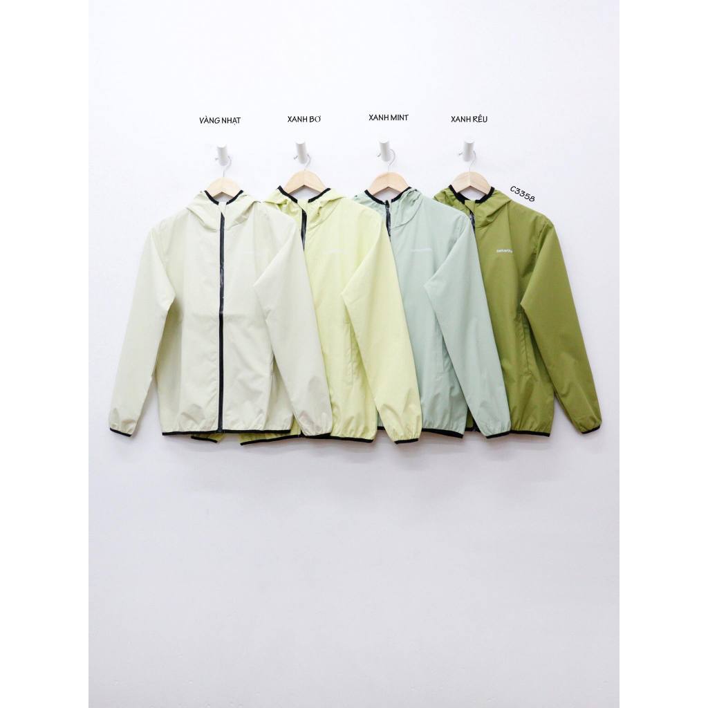 C3358 - 	Áo khoác dù in chữ trước