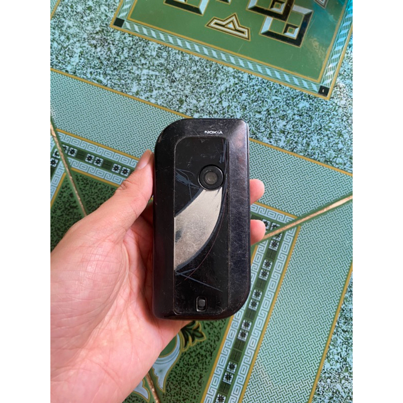 Xác điện thoại Nokia 7610 trắng màn