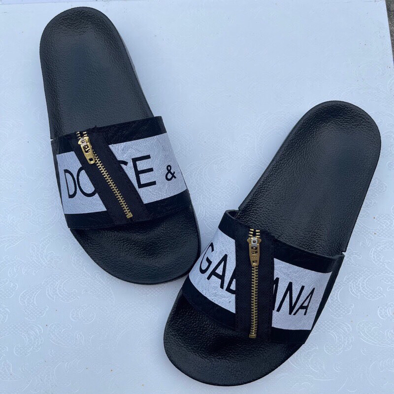 Dép lê quai ngang nam quai da,dép khoá đồng chéo,dép đinh thời trang hottren cá tính.Đế siêu êm chống trơn...