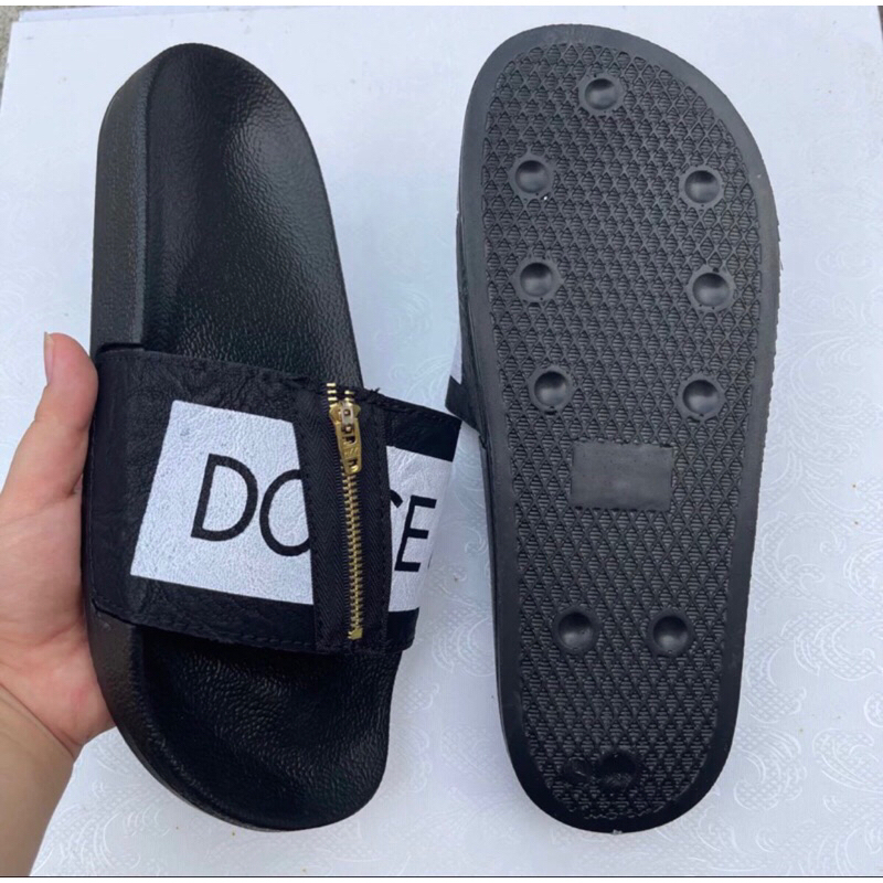 Dép lê quai ngang nam quai da,dép khoá đồng chéo,dép đinh thời trang hottren cá tính.Đế siêu êm chống trơn...