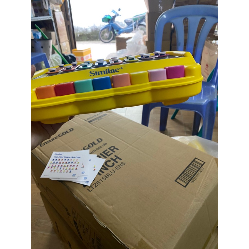 ĐỒ CHƠI ĐÀN TƠ RƯNG SIMILAC IQ QUÀ TẶNG TỪ SỮA SIMILAC