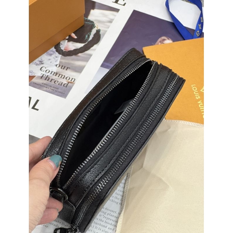 Túi đeo chéo nam LV Alpha chất da taiga sz18cm cực cá tính kèm hộp hãng