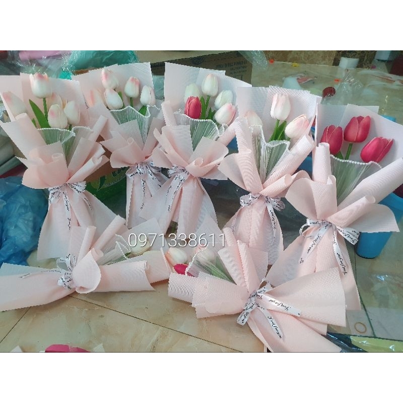 Bó hoa tuy líp 1 -7 bông kèm túi thiệp