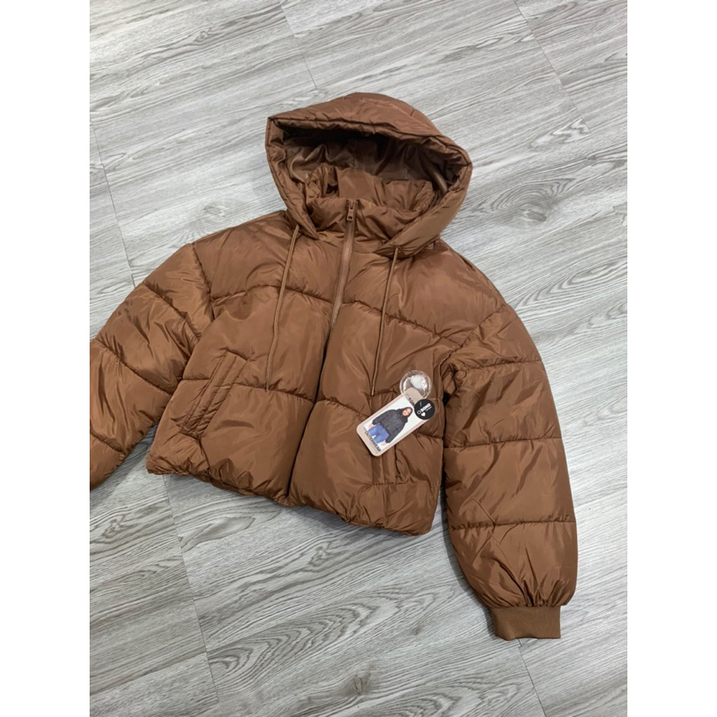 PHAO XUẤT XỊN NỮ