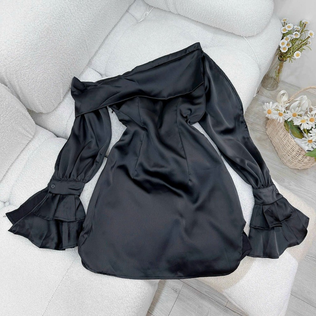 Đầm xòe lệch vai khoét vai tay loe xinh xắn