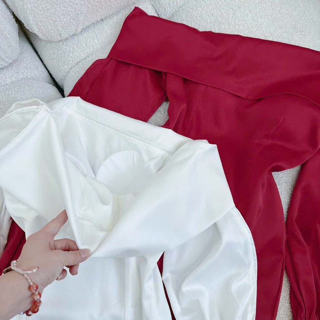 Đầm xòe lệch vai khoét vai tay loe xinh xắn