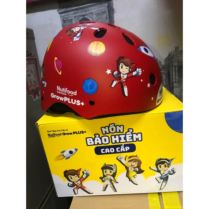 NÓN BẢO HIỂM CHO BÉ. QUÀ KHUYẾN MÃI NUTIFOOD.