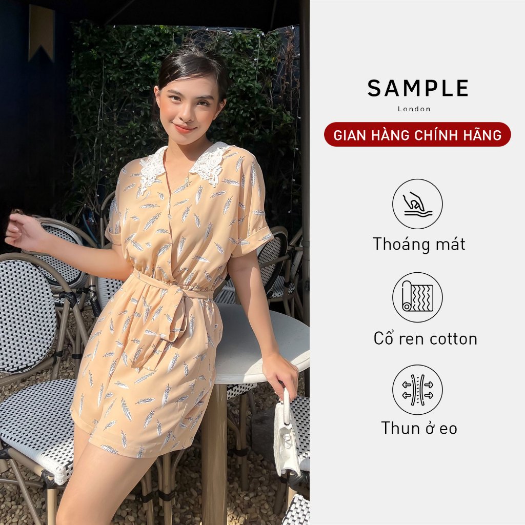 Bộ Layla Jumpsuit cổ ren SAMPLE LONDON thoải mái, mát mẻ, phù hợp cho ngày hè nhưng vẫn tinh tế, sang trọng