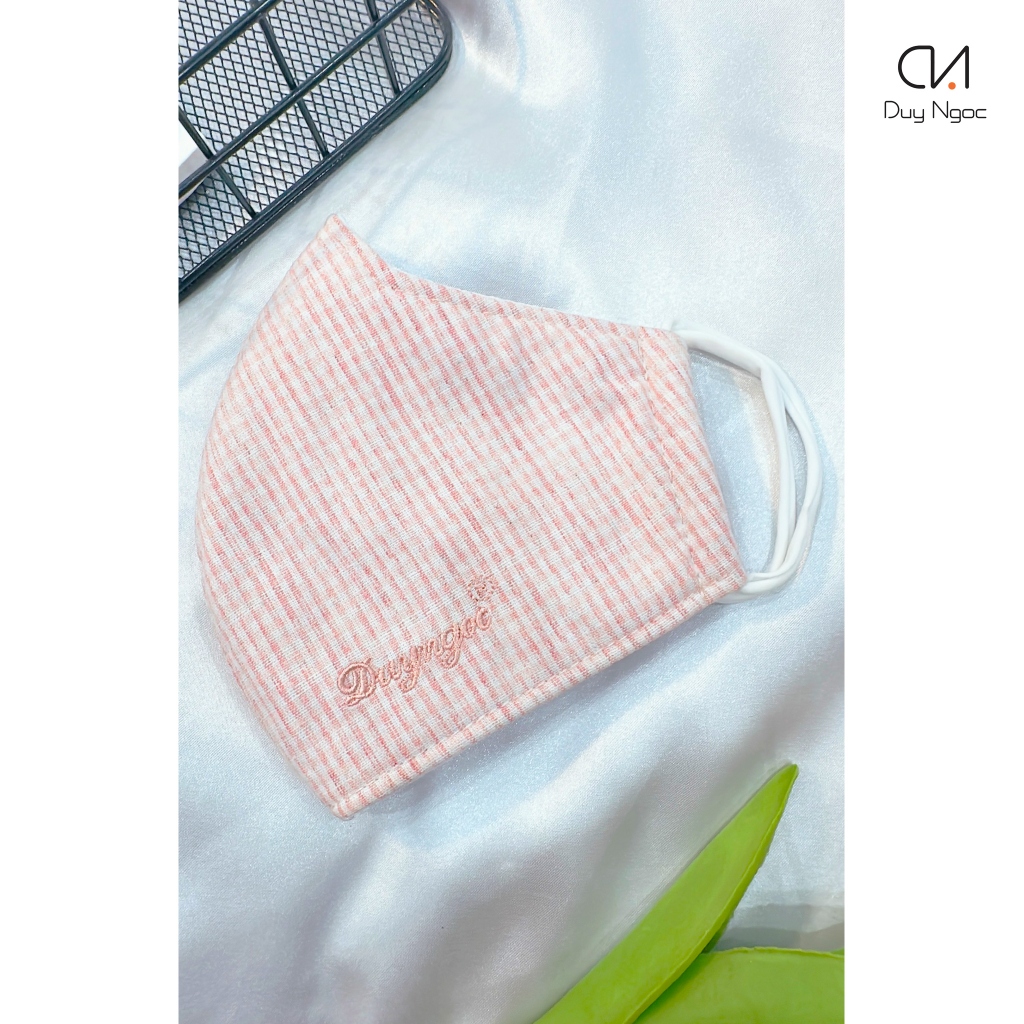 Khẩu Trang Vải Caro Nhuyễn Kháng Khuẩn Duy Ngọc Cao Cấp, hàng chính hãng, chất liệu Cotton 3 lớp kháng khuẩn (1083).