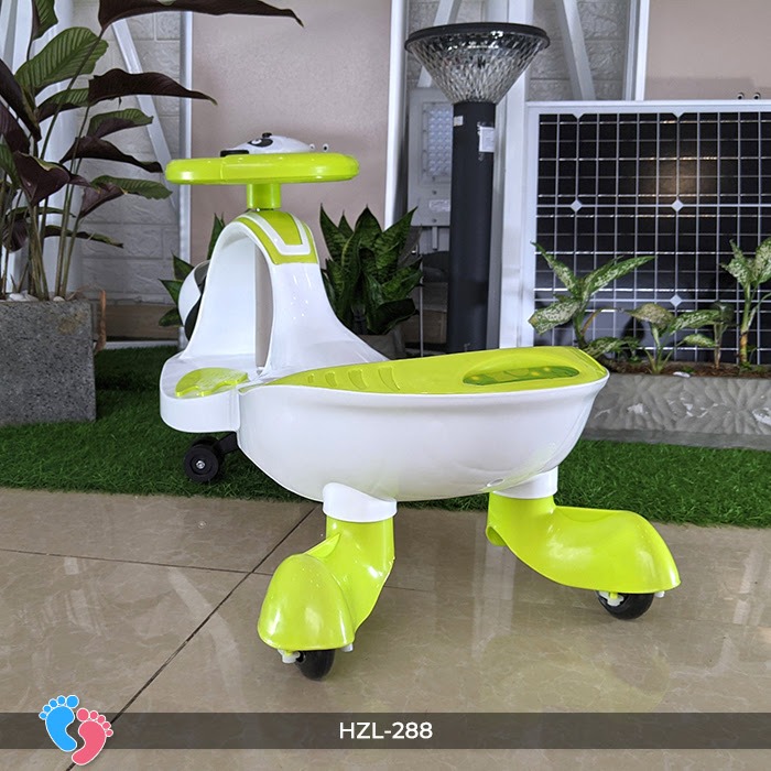Xe lắc tay cho bé có nhạc BABY PLAZA HZL-288