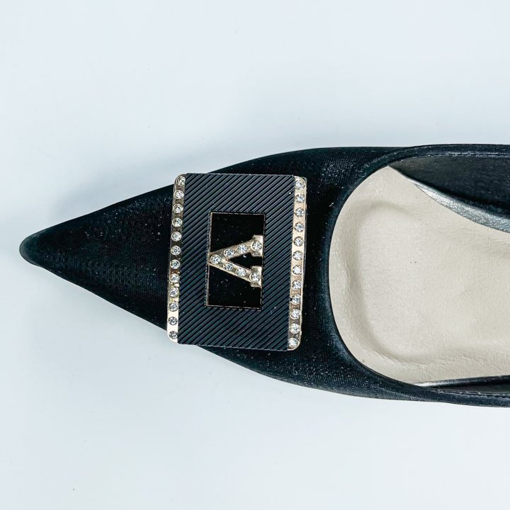 Giày Cao Gót Da Nhung Lì, Chính Hãng 2Tfashion Feet, Mũi Nhọn Đính Tag Đá Sang Trọng,Thanh Lịch,Gót 5 Phân- HCG005