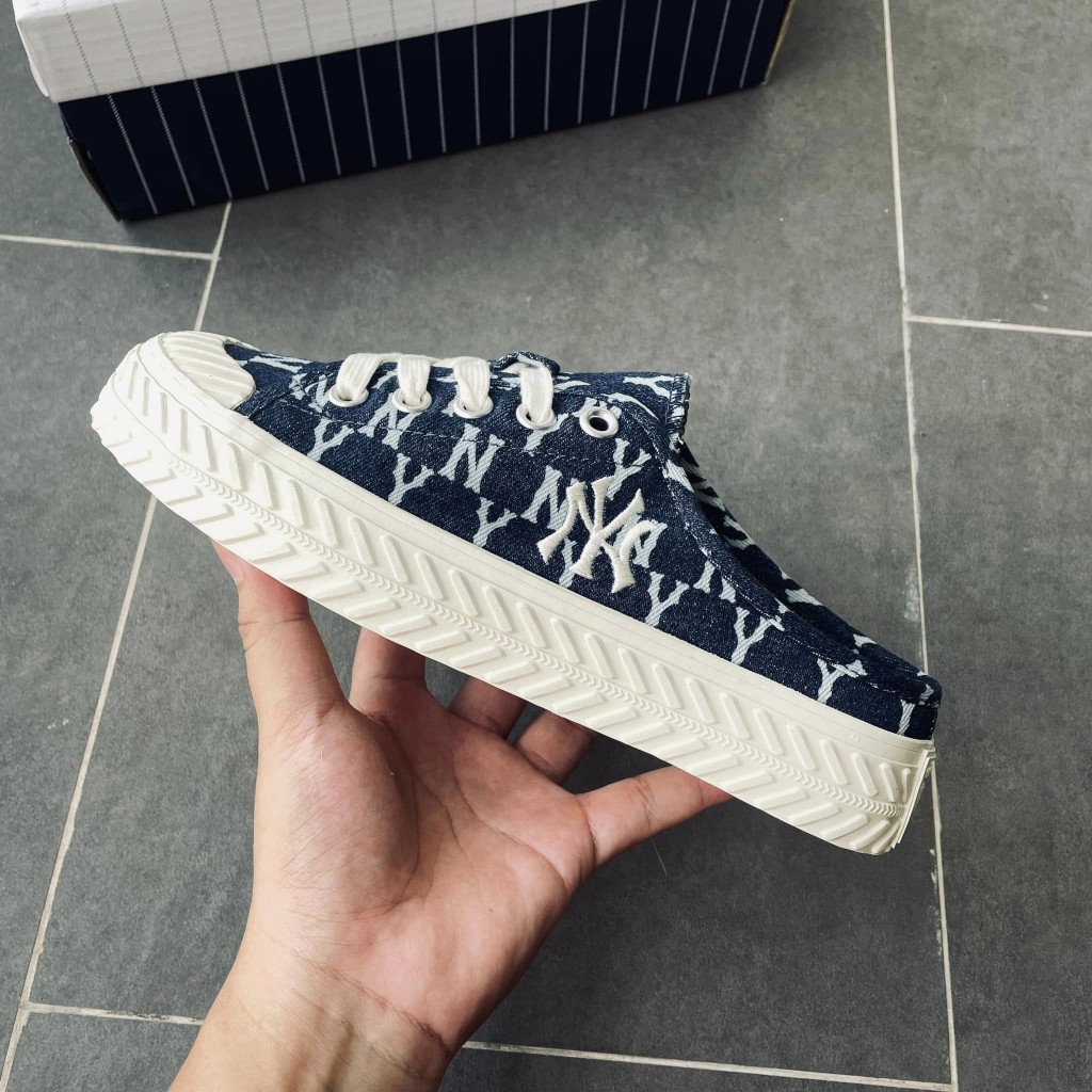 Giày sục MLB Playball Dia Monogram , MLB chính hãng, giày MLB Mule, giày đạp gót