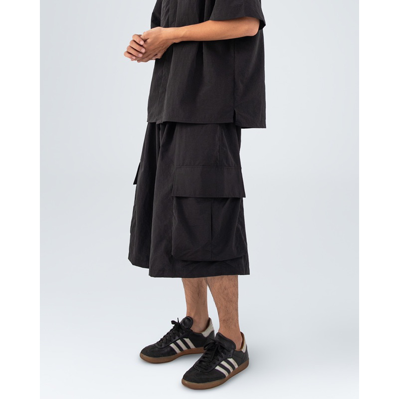 AGOB - QUẦN SHORT DÙ TÚI HỘP OVERSIZE