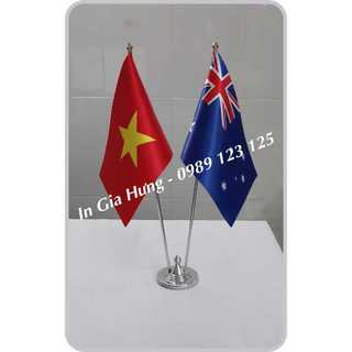 Bộ Cờ Để Bàn Mini  Việt Nam - Úc ( Bộ Kim Loại Trắng)
