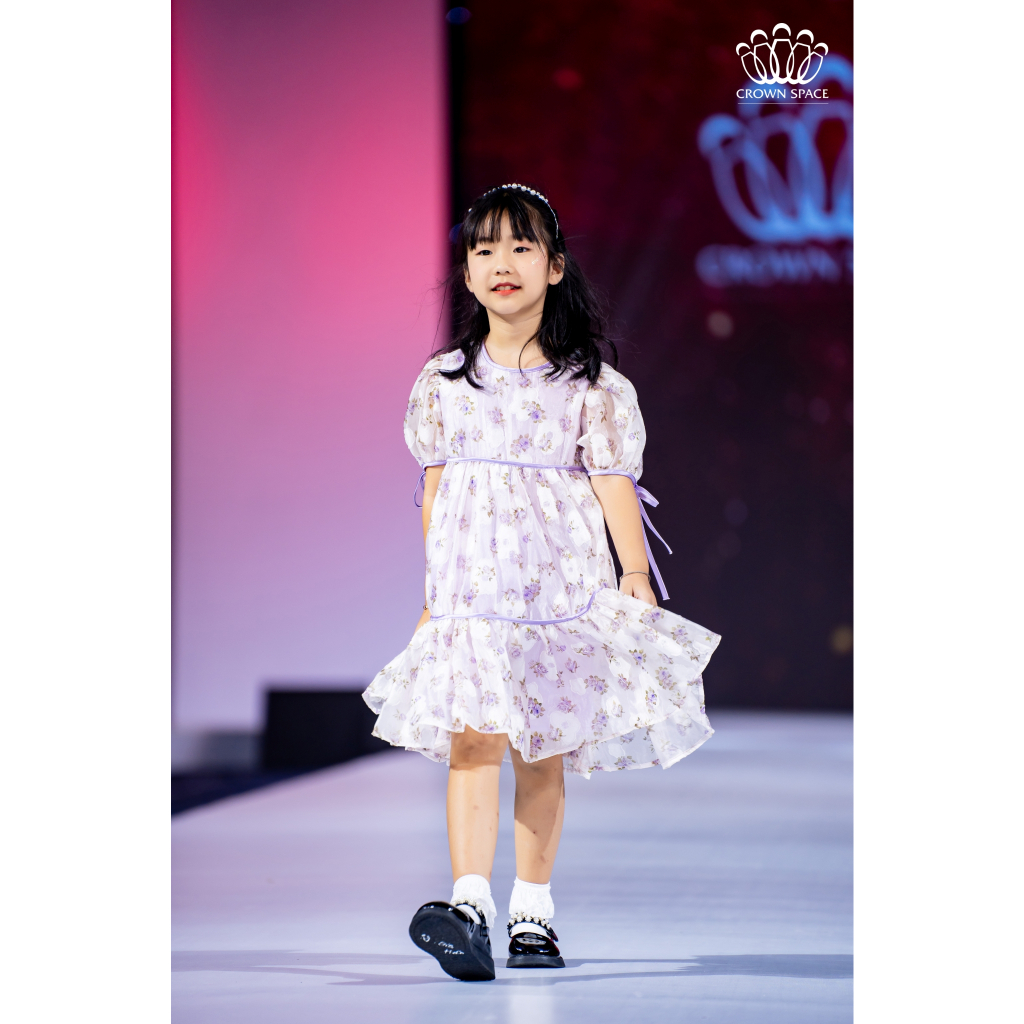 Váy Vải Cho Bé Gái Dáng Xòe Crown Space Đầm Cộc Tay Năng Động Phối Họa Tiết CKGS3831308