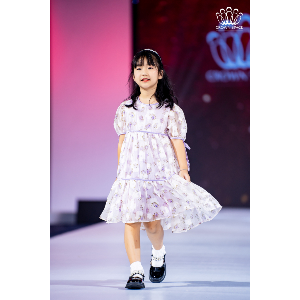 Váy Vải Cho Bé Gái Dáng Xòe Crown Space Đầm Cộc Tay Năng Động Phối Họa Tiết CKGS3831308