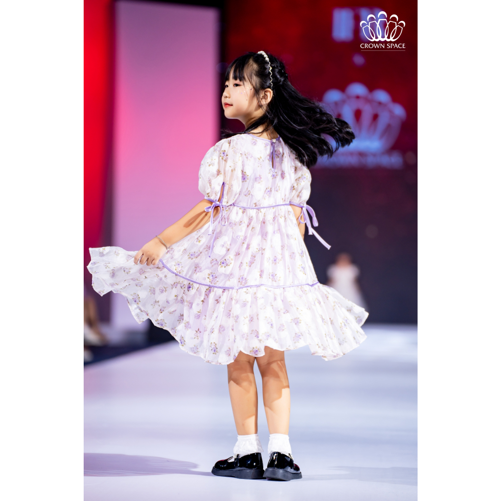 Váy Vải Cho Bé Gái Dáng Xòe Crown Space Đầm Cộc Tay Năng Động Phối Họa Tiết CKGS3831308