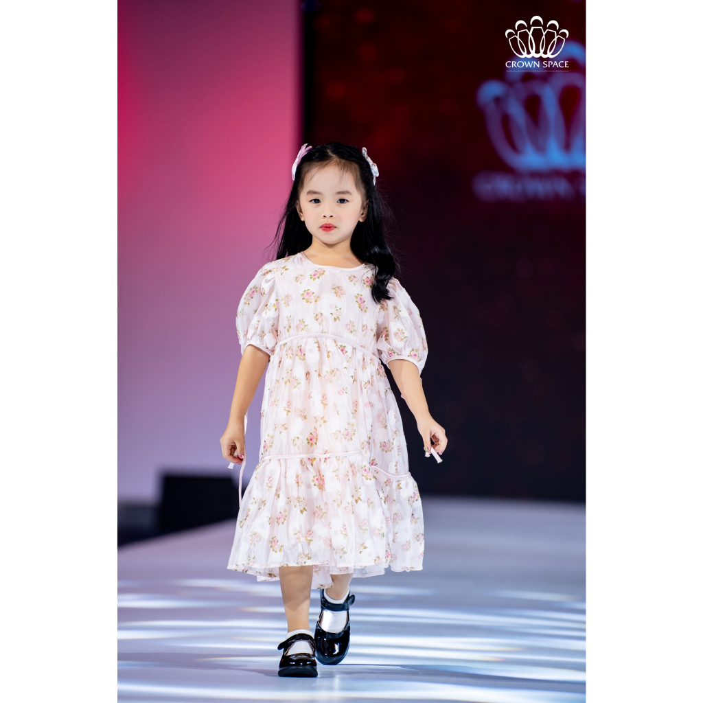 Váy Vải Cho Bé Gái Dáng Xòe Crown Space Đầm Cộc Tay Năng Động Phối Họa Tiết CKGS3831308