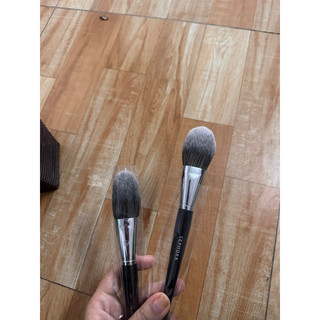Cọ phủ phấn Celin