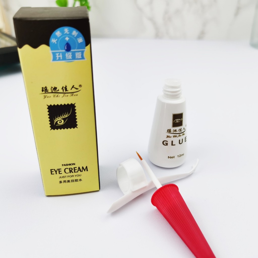 Keo Dán Lông Mi Giả Bộ Bốn Món Kèm Khay Nhẫn Chuyên Dụng