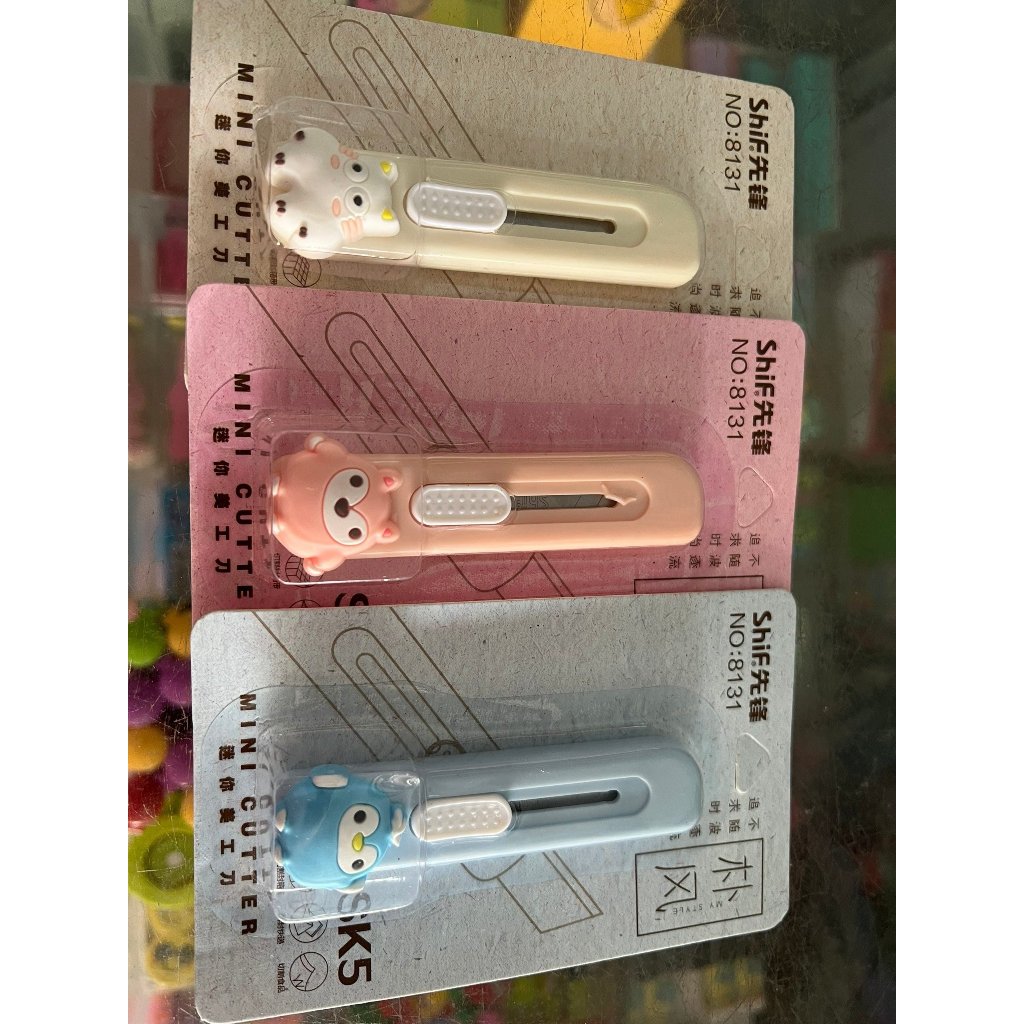 Dao rọc giấy mini 55mm hình hoạt hình cute dễ thương Deli-Shif