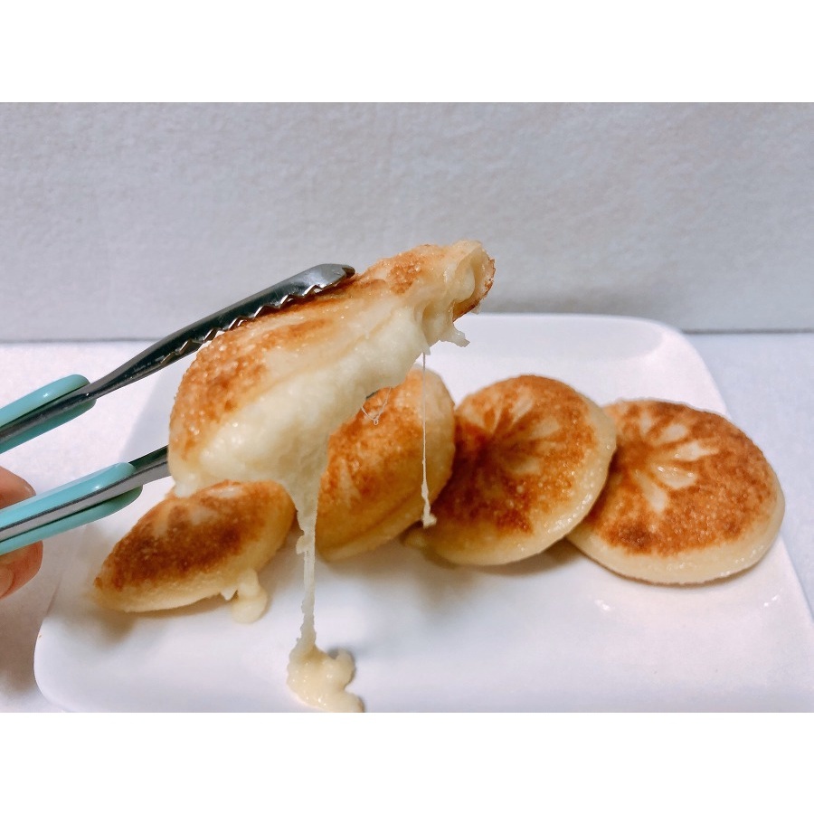 Bánh Xếp HoTeok Nhân Phô Mai Mozzarella 600g hấp dẫn