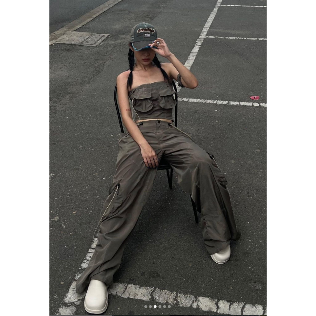 Quần dù rêu HeartBurn