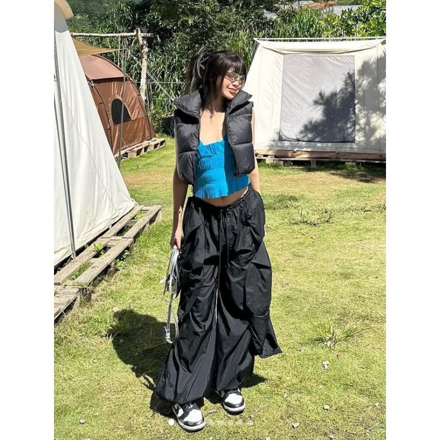 Quần dù đen HeartBurn