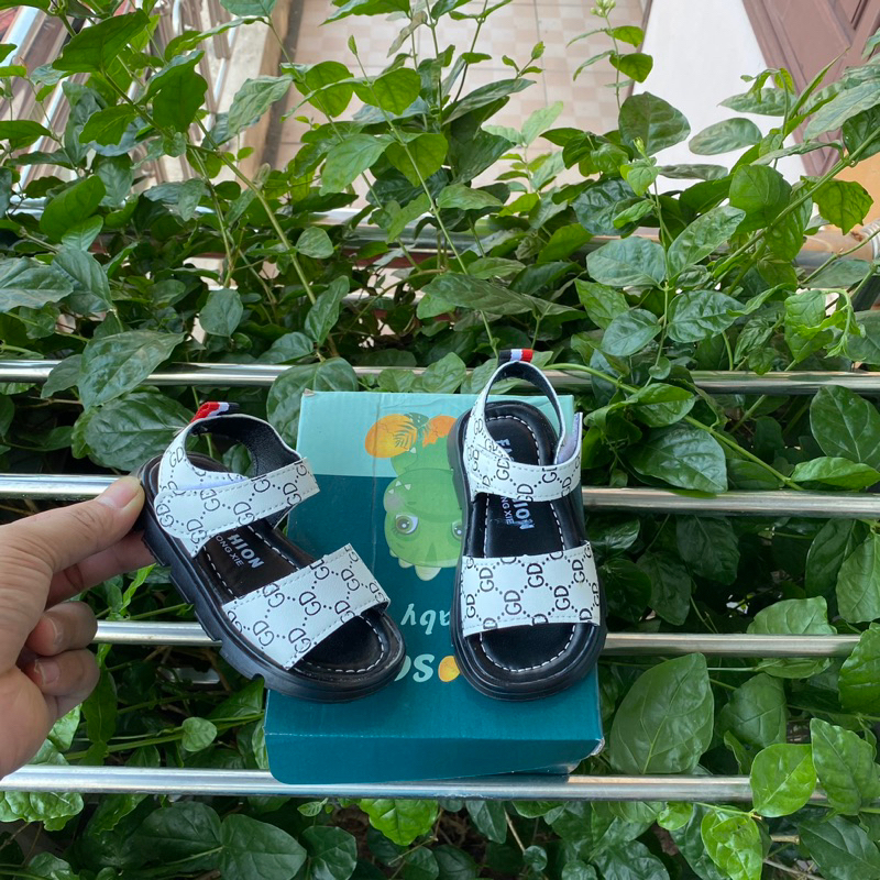 Dép sandal tập đi da mềm 2024 mã A-3GD Quảng Châu cao cấp cho bé trai bé gái