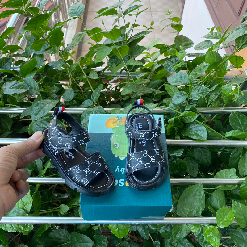 Dép sandal tập đi da mềm 2024 mã A-3GD Quảng Châu cao cấp cho bé trai bé gái