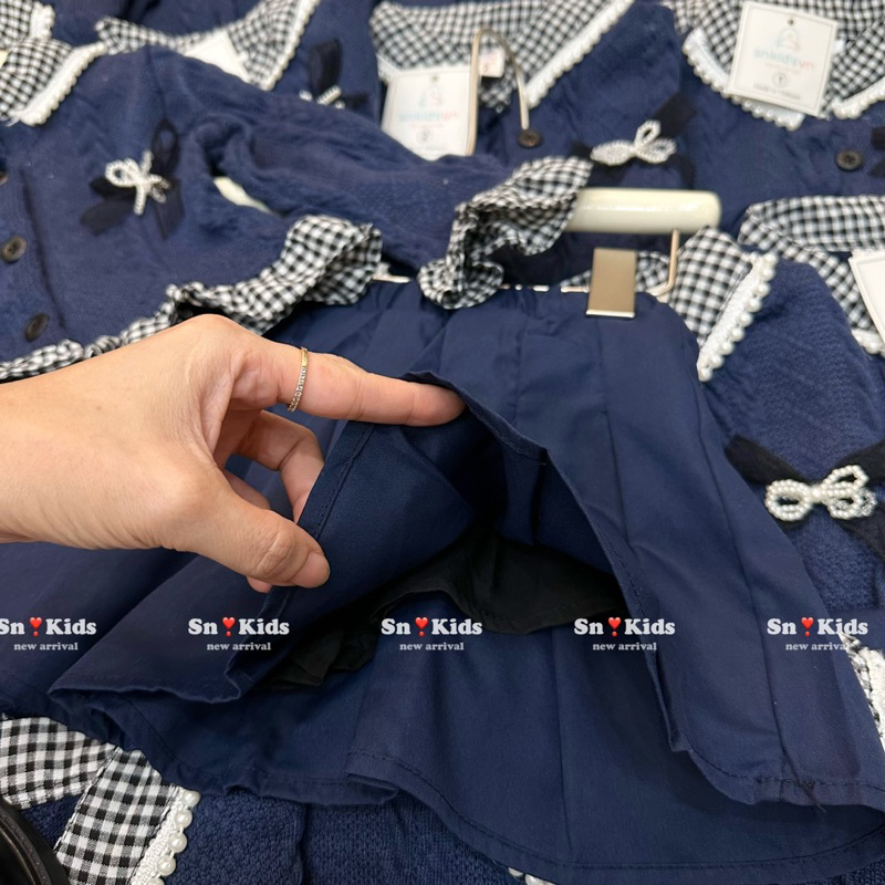 10-30kg set áo len phối bèo mix chân váy xếp ly