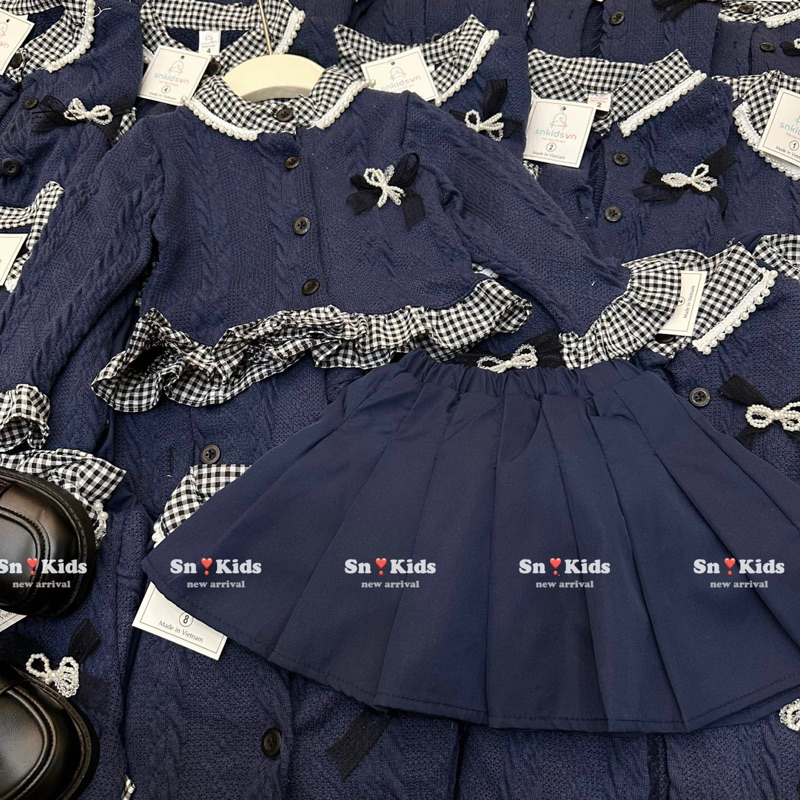 10-30kg set áo len phối bèo mix chân váy xếp ly