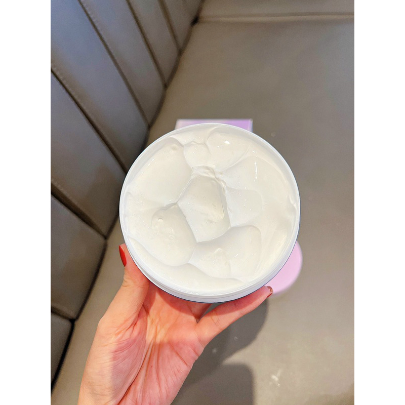 MUA 1 KEM BODY MẬT TẶNG 1 SỮA TẮM TRẮNG