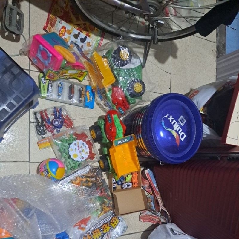đồ chơi cho bé đồng giá 10k