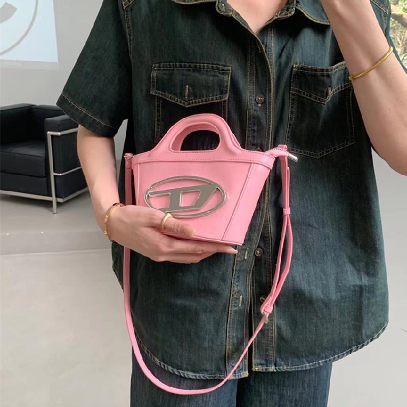 Túi xách nữ, túi đeo chéo thời trang công sở Hàn Quốc đeo chéo hot trend _TÚI QUAI XÁCH CHỮ DDD SIZE 22