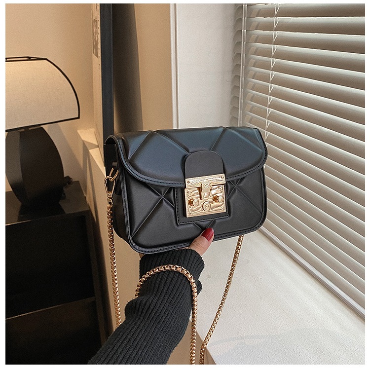 Túi xách nữ, túi đeo chéo thời trang công sở Hàn Quốc đeo chéo hot trend _ TÚI MINI KHÓA MIUU TRẦN TRÁM DÂY KL