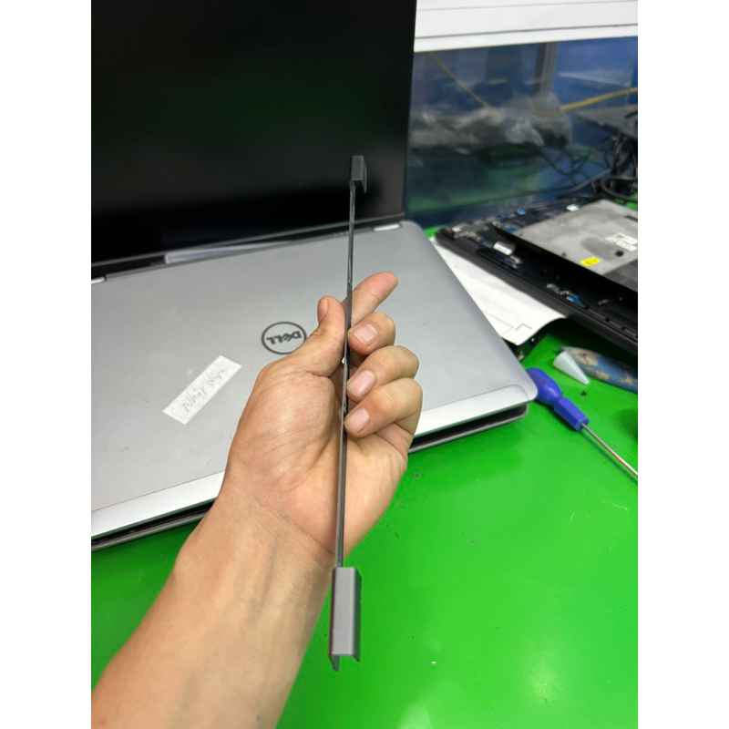 Thanh  che bản lề Laptop Dell E6440 - Bóc máy đẹp