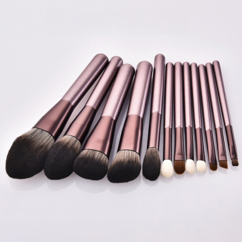 Bộ Cọ Trang Điểm Chuyên Nghiệp 12 Cây KIYE Cao Cấp Dành Cho Trang Điểm Cá Nhân và Chuyên Nghiệp Kèm Bao Da