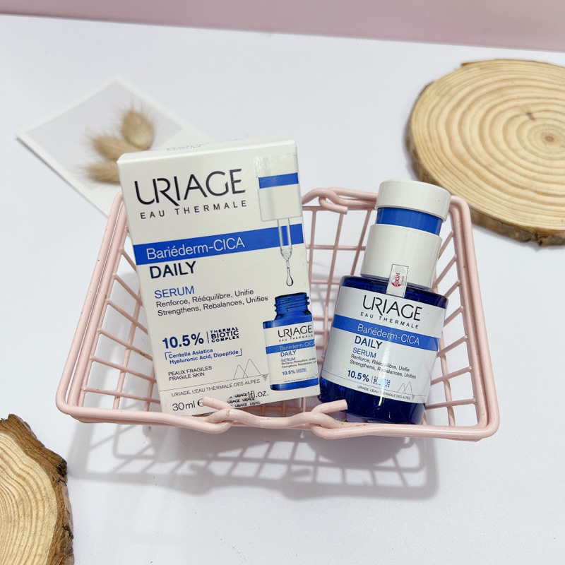 SERUM DƯỠNG ẨM, LÀM SÁNG MỊN DA URIAGE BARIÉDERM-CICA DAILY SERUM 30ml