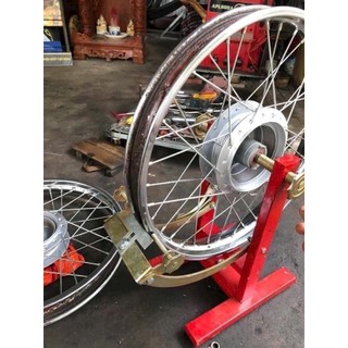 Giá cân vành xe máy loại 1
