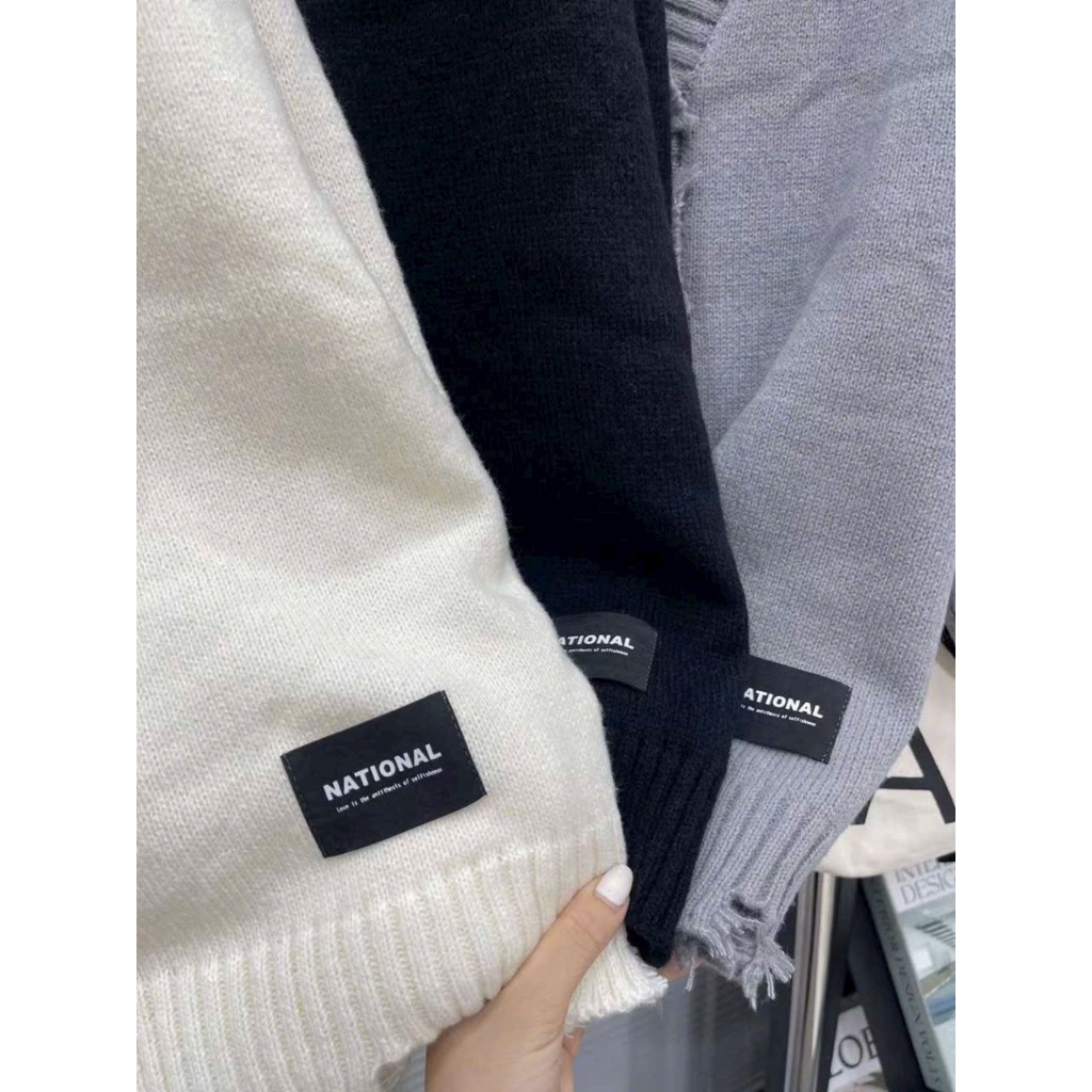 Áo cadigan len rách