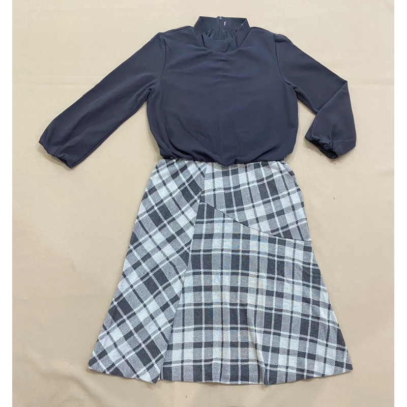 Đầm vải thun dày phối váy kẻ  - Thanh lý vnxk