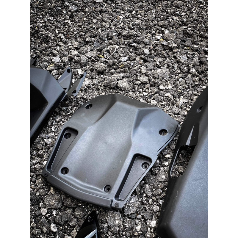 ốp gầm xe điện xmen