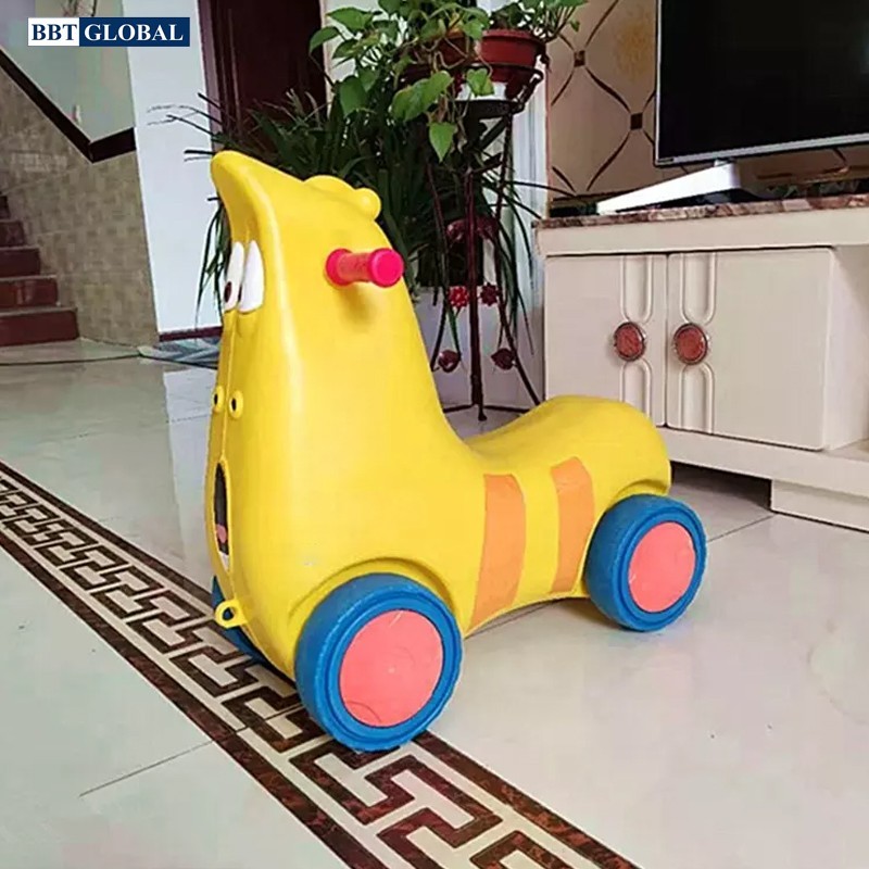 Xe chòi chân hình sâu cho bé
