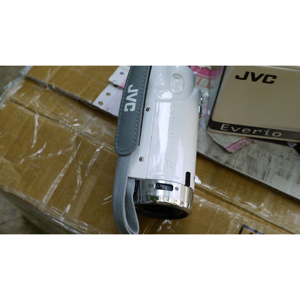 MÁY QUAY PHIM CẦM TAY JVC GZ-E265 EVERIO