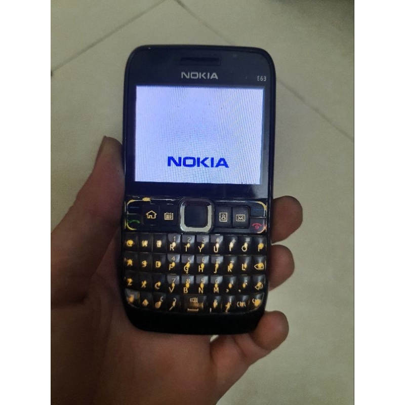 Xác nokia E63